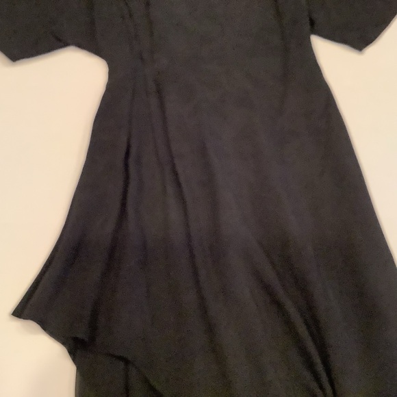 Alice Olivia Geena Dress Size 4 Black Asymmetrical V-Neck Short Sleeves - Picture 9 of 16